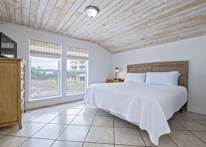 Holiday home Sandy Feat North & South *